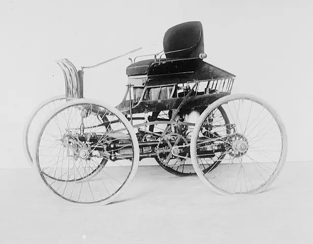 A black and white photo of the Haynes car